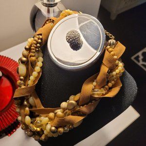 Gold & Cream Fashion Neclace